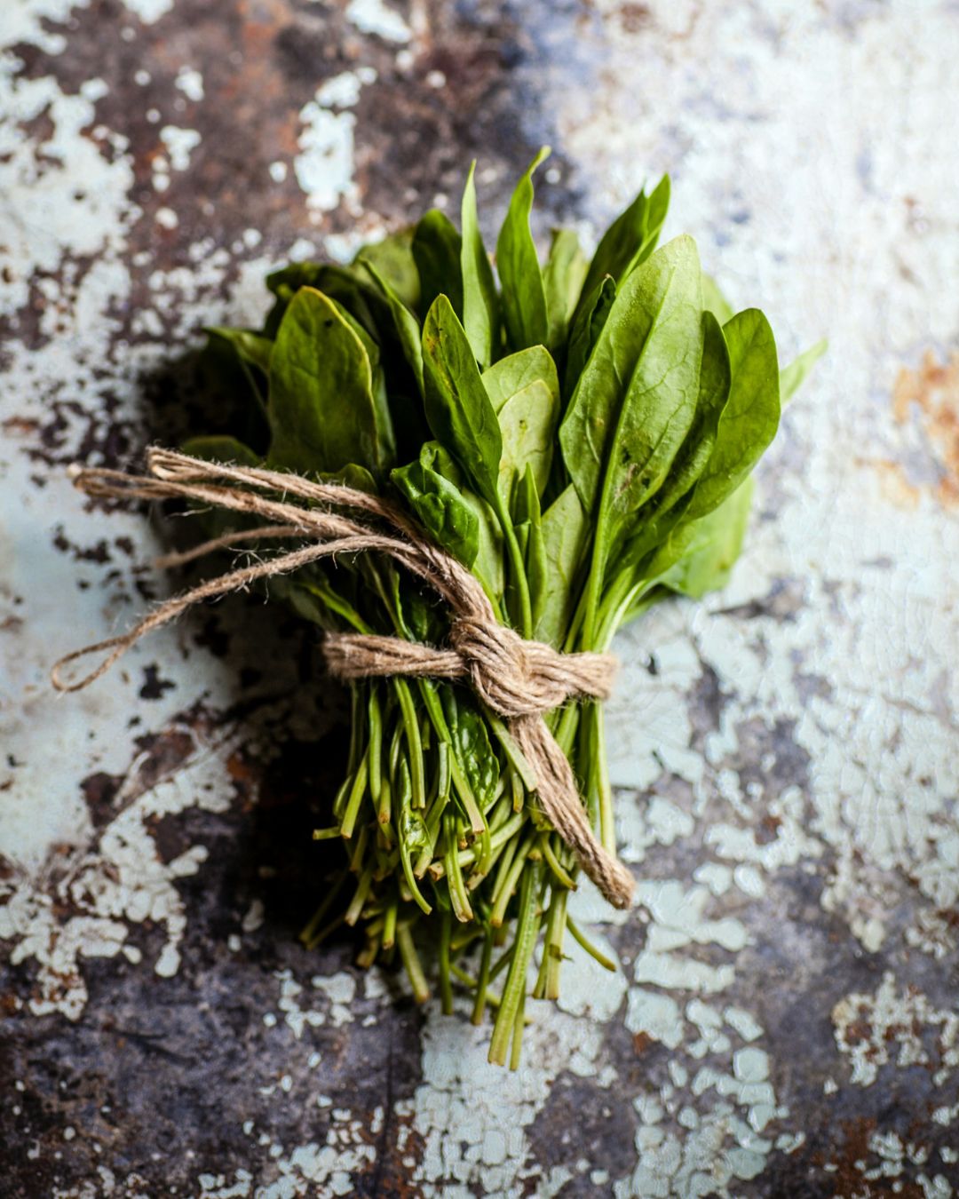 Spinach Benefits: 5 Ways This Supergreen Boosts Your Health